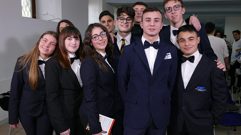 COOKING QUIZ: GRANDISSIMO SUCCESSO PER IL PRIMO APPUNTAMENTO PRESSO L’ISTITUTO POLISPECIALISTICO “SAN PAOLO” DI SORRENTO