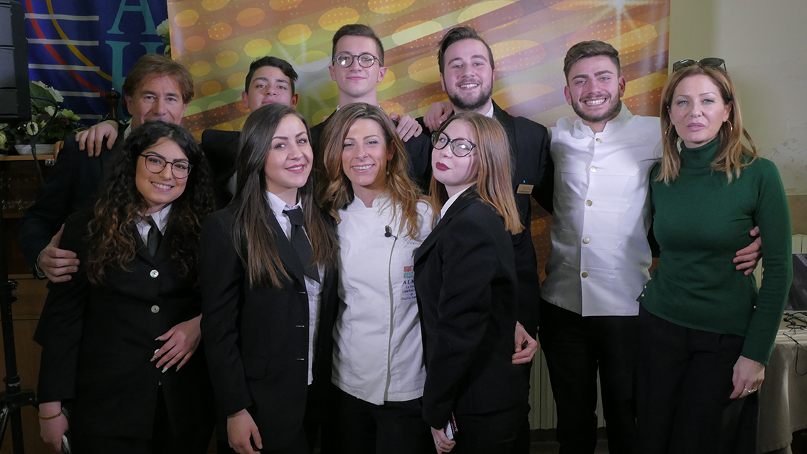 GLI STUDENTI DELL’ALBERGHIERO “M. LECCE” PRESTO IN TV CON COOKING QUIZ!